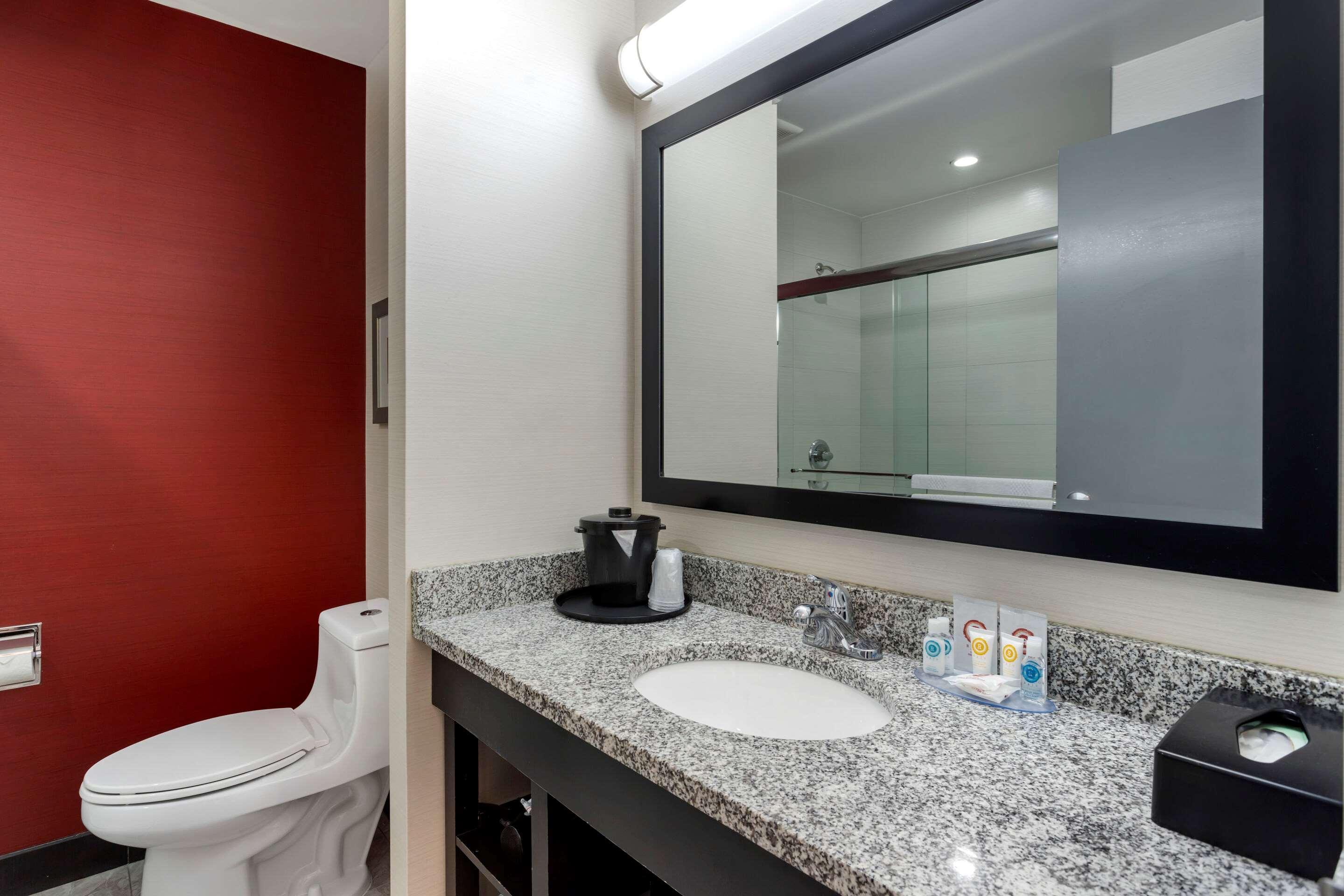 Comfort Inn & Suites Near Stadium New York Dış mekan fotoğraf