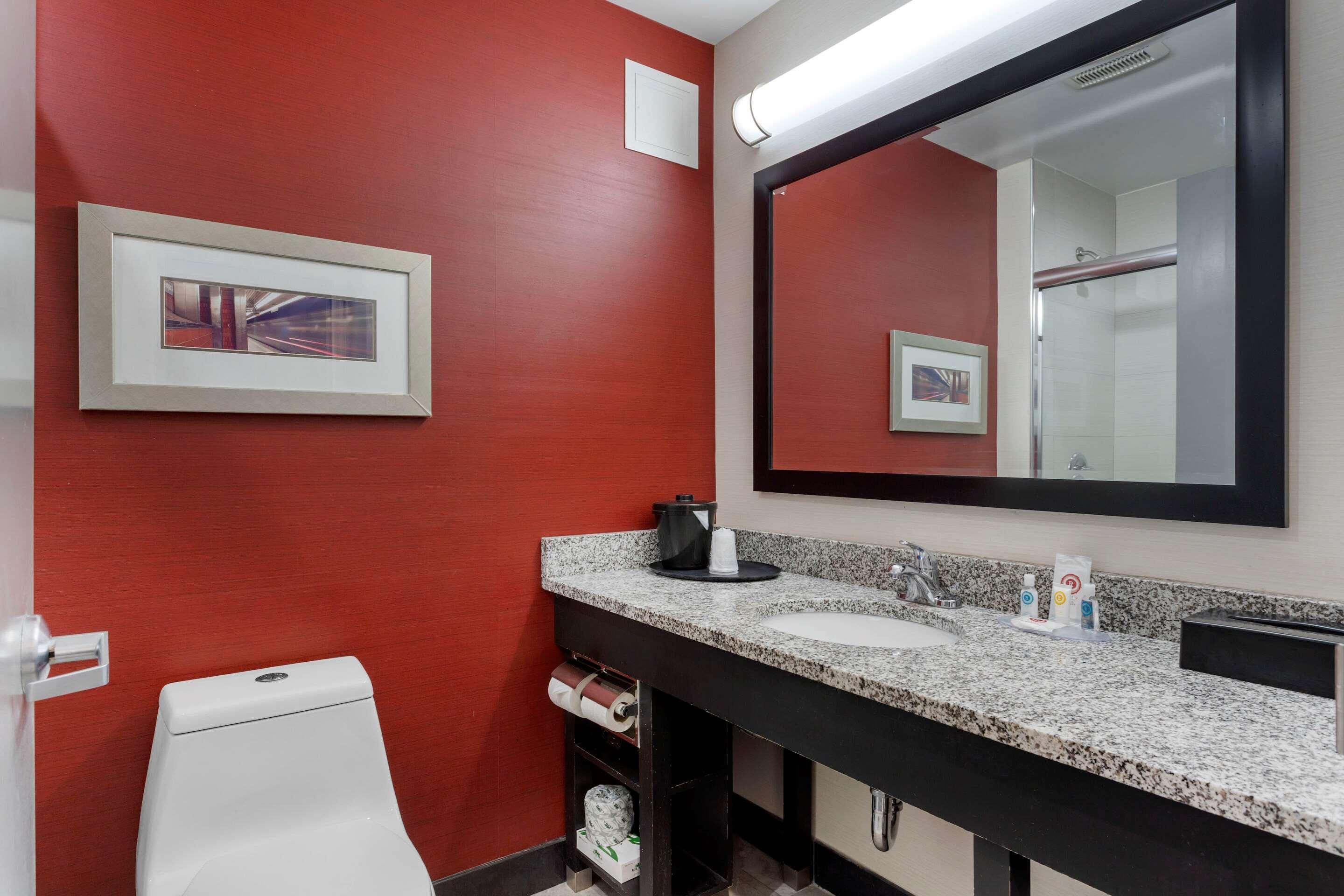 Comfort Inn & Suites Near Stadium New York Dış mekan fotoğraf