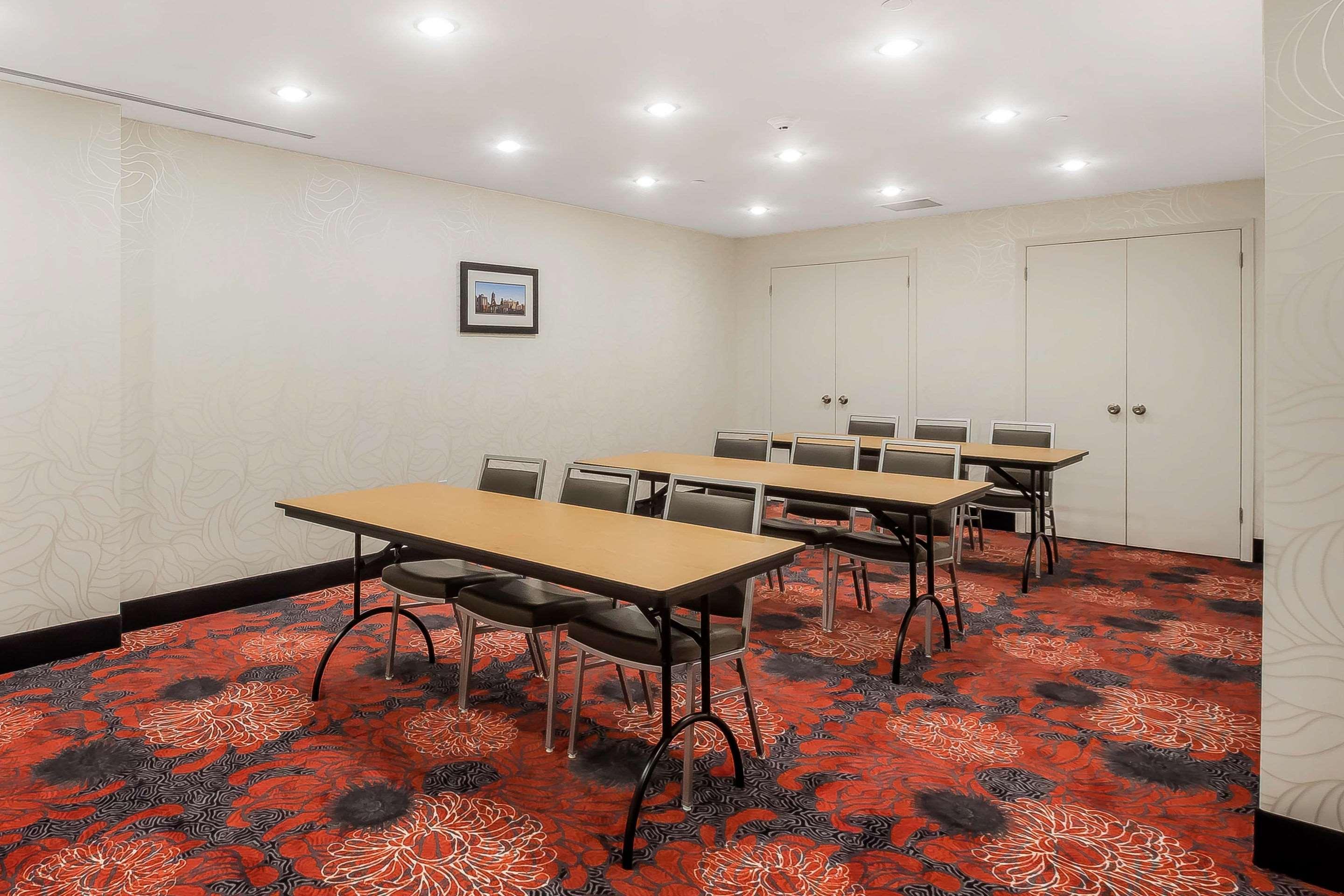 Comfort Inn & Suites Near Stadium New York Dış mekan fotoğraf