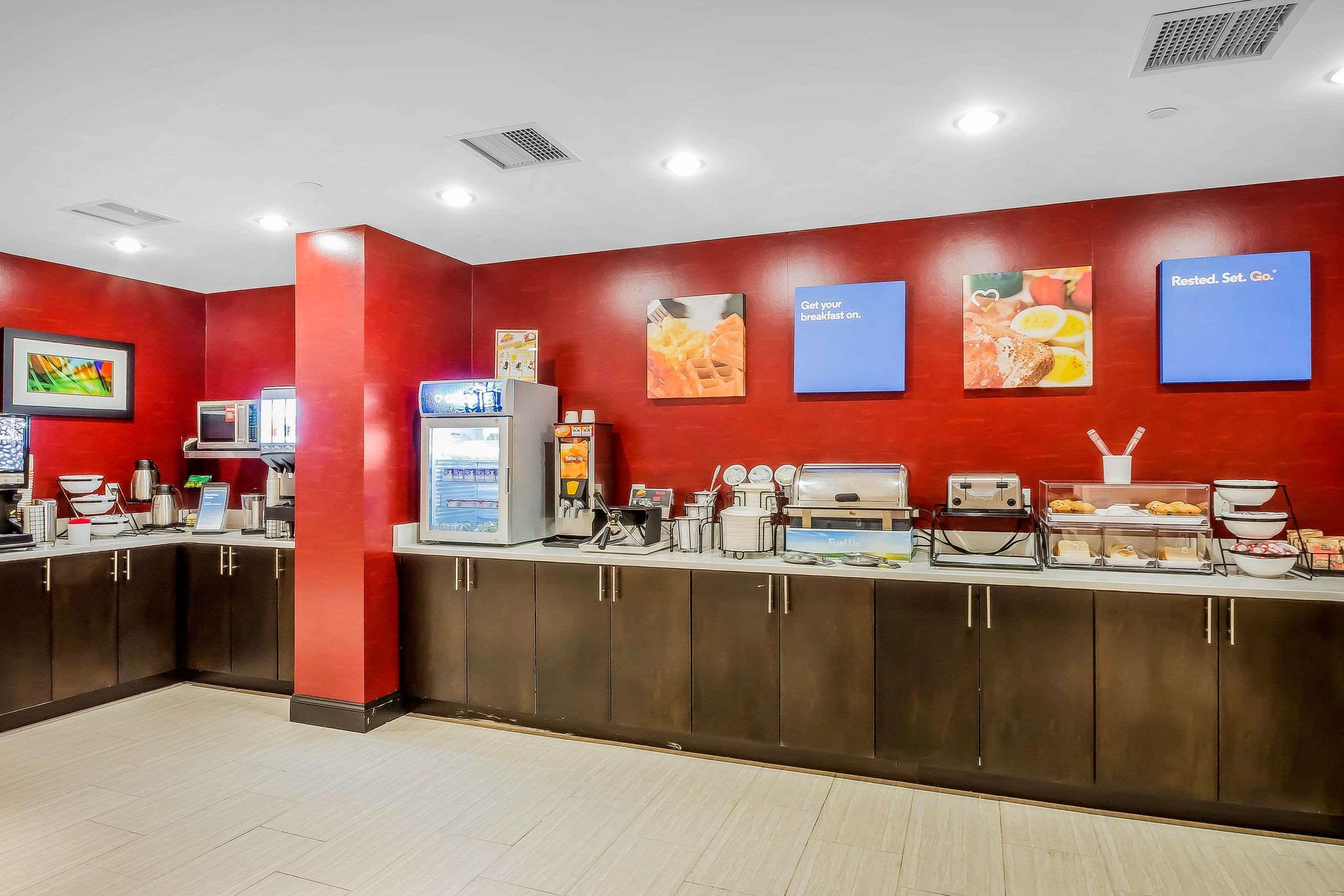 Comfort Inn & Suites Near Stadium New York Dış mekan fotoğraf