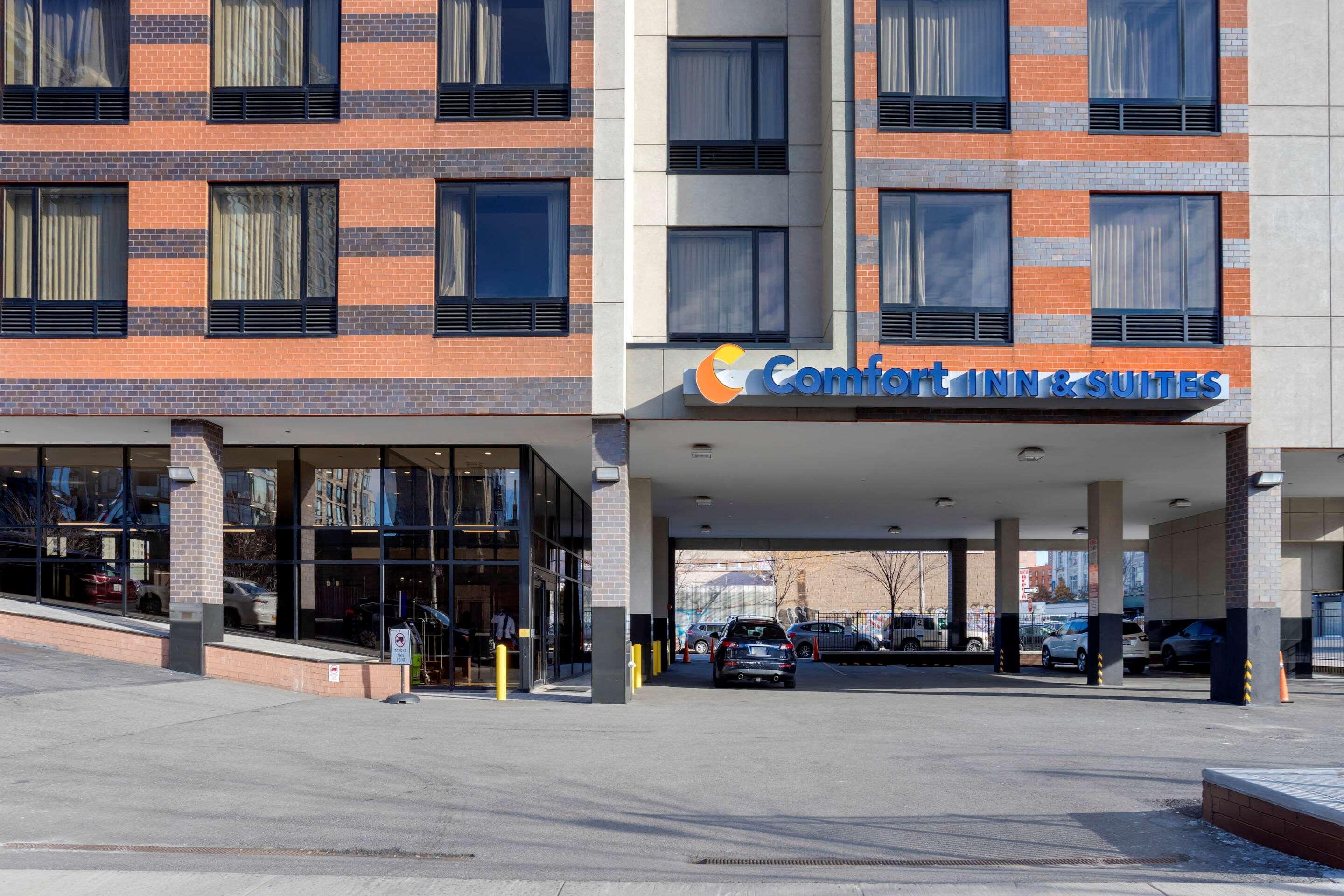 Comfort Inn & Suites Near Stadium New York Dış mekan fotoğraf