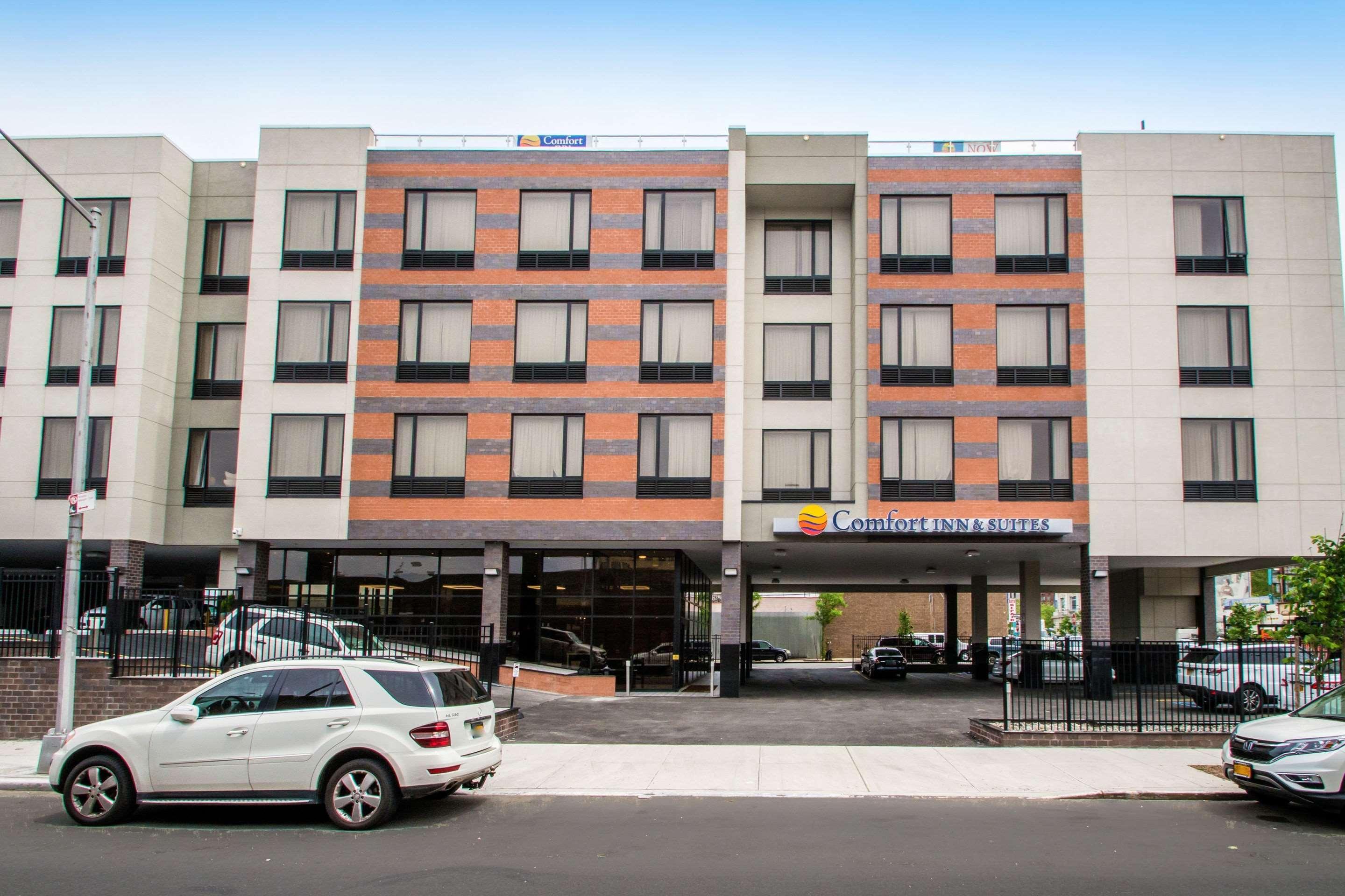 Comfort Inn & Suites Near Stadium New York Dış mekan fotoğraf